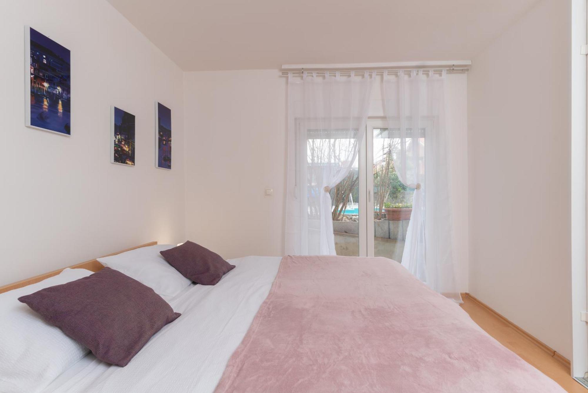 Pure Sky Apartments - With Pool Mostar Exterior photo